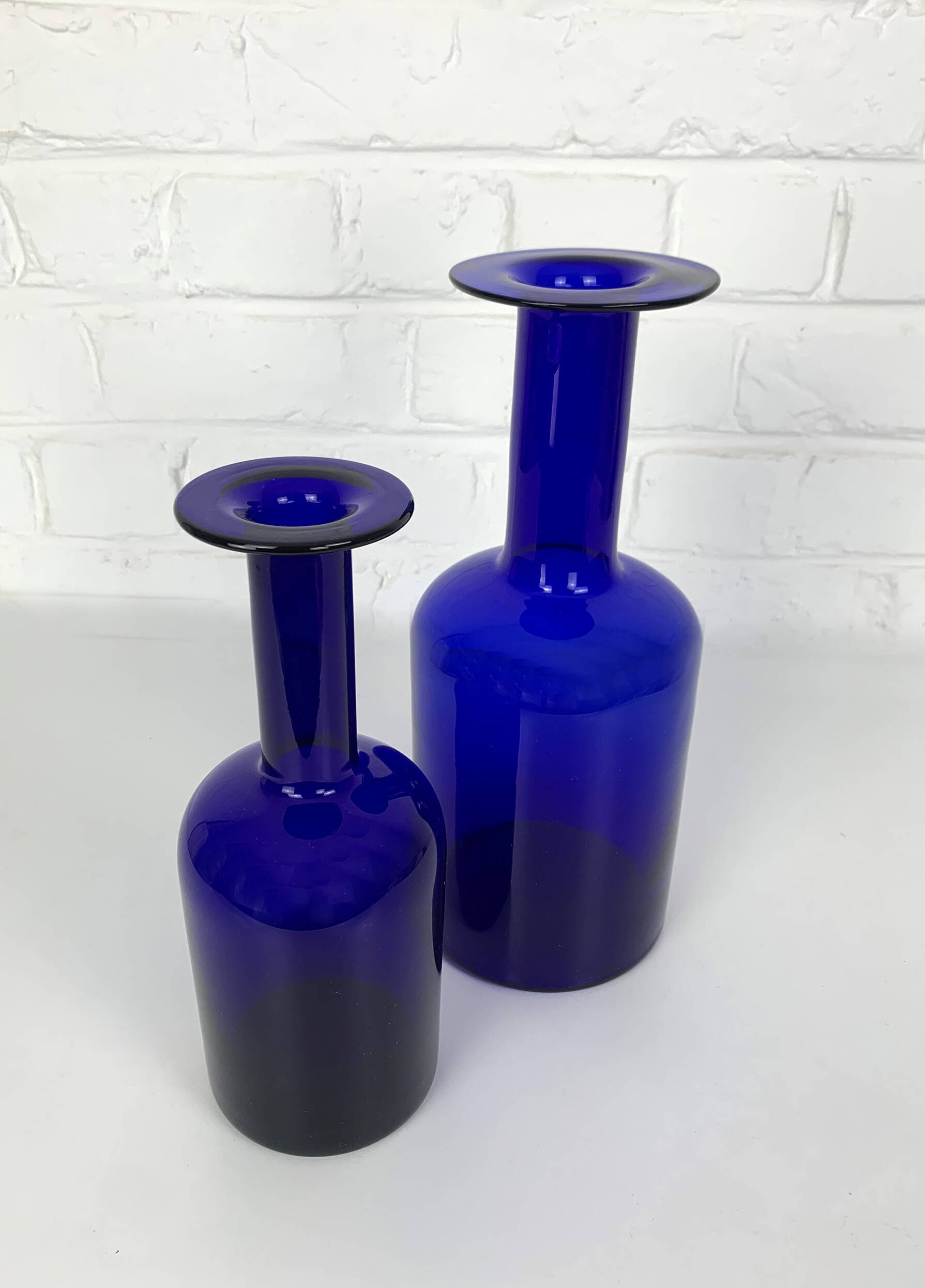 Pair of Danish Holmegaard Gulv vases design Otto Brauer in cobalt blue glass