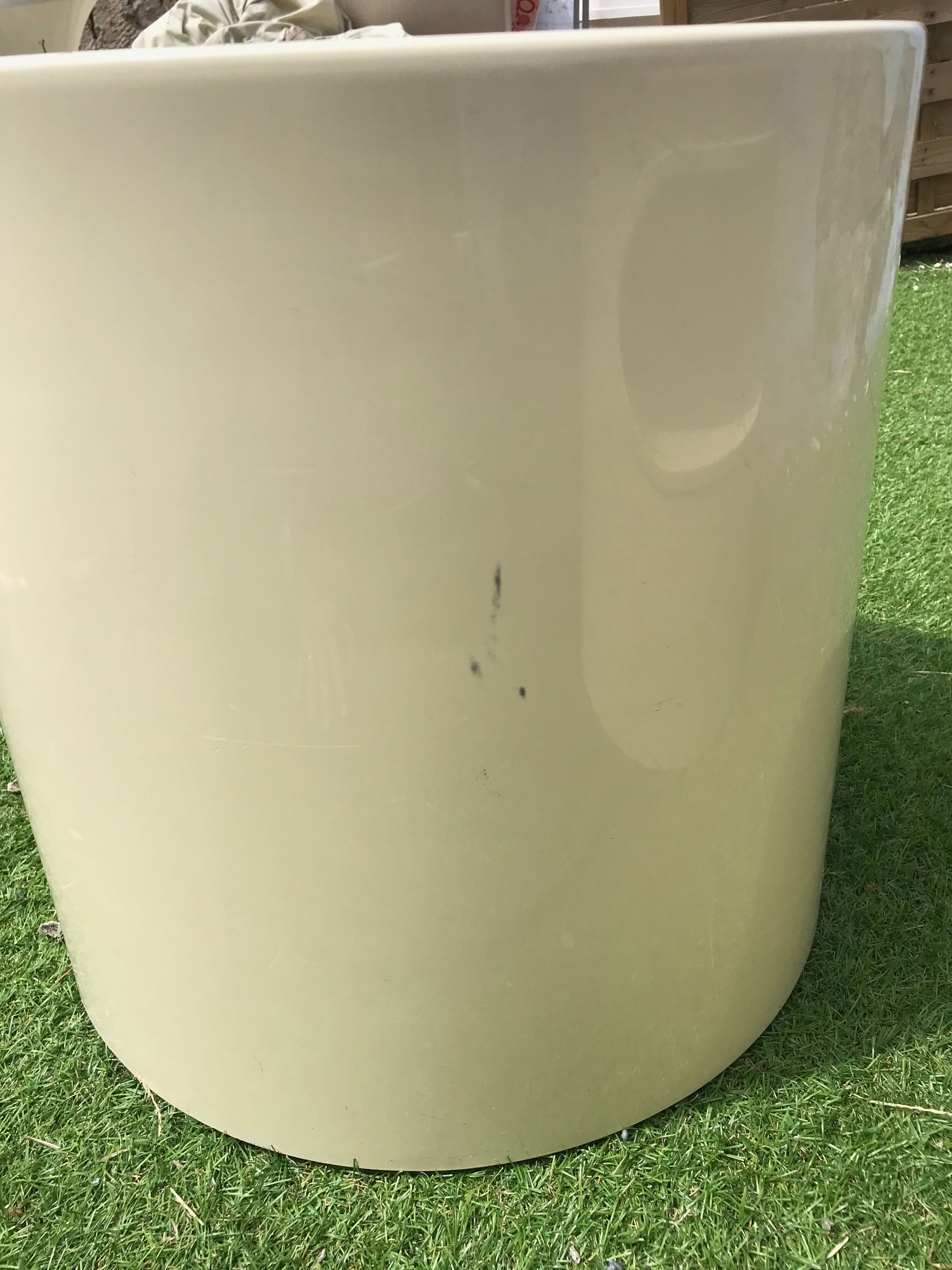 Pair of Giano Vano bedside tables by Emma Gismondi Schweinberger for Artemide