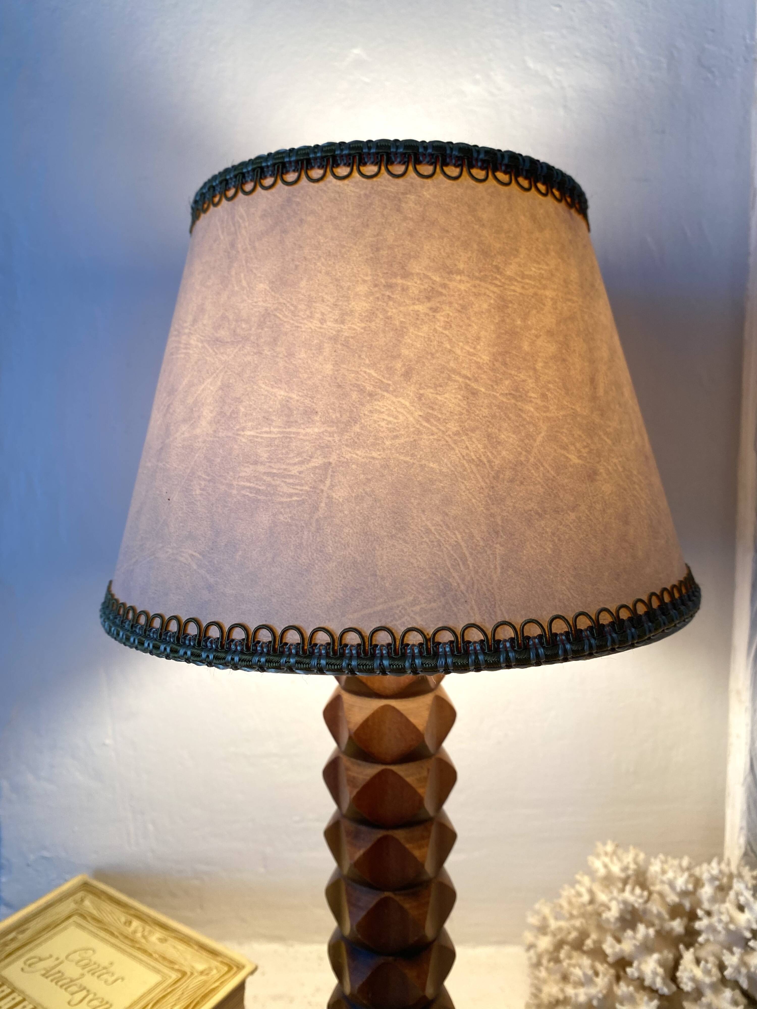 Lampe en bois façon Charles Dudouyt