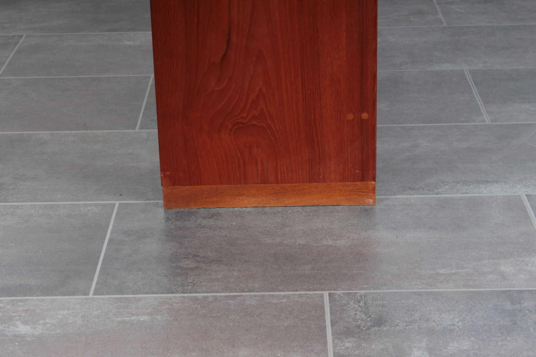 Teak bookcase RY8 by Hans J. Wegner