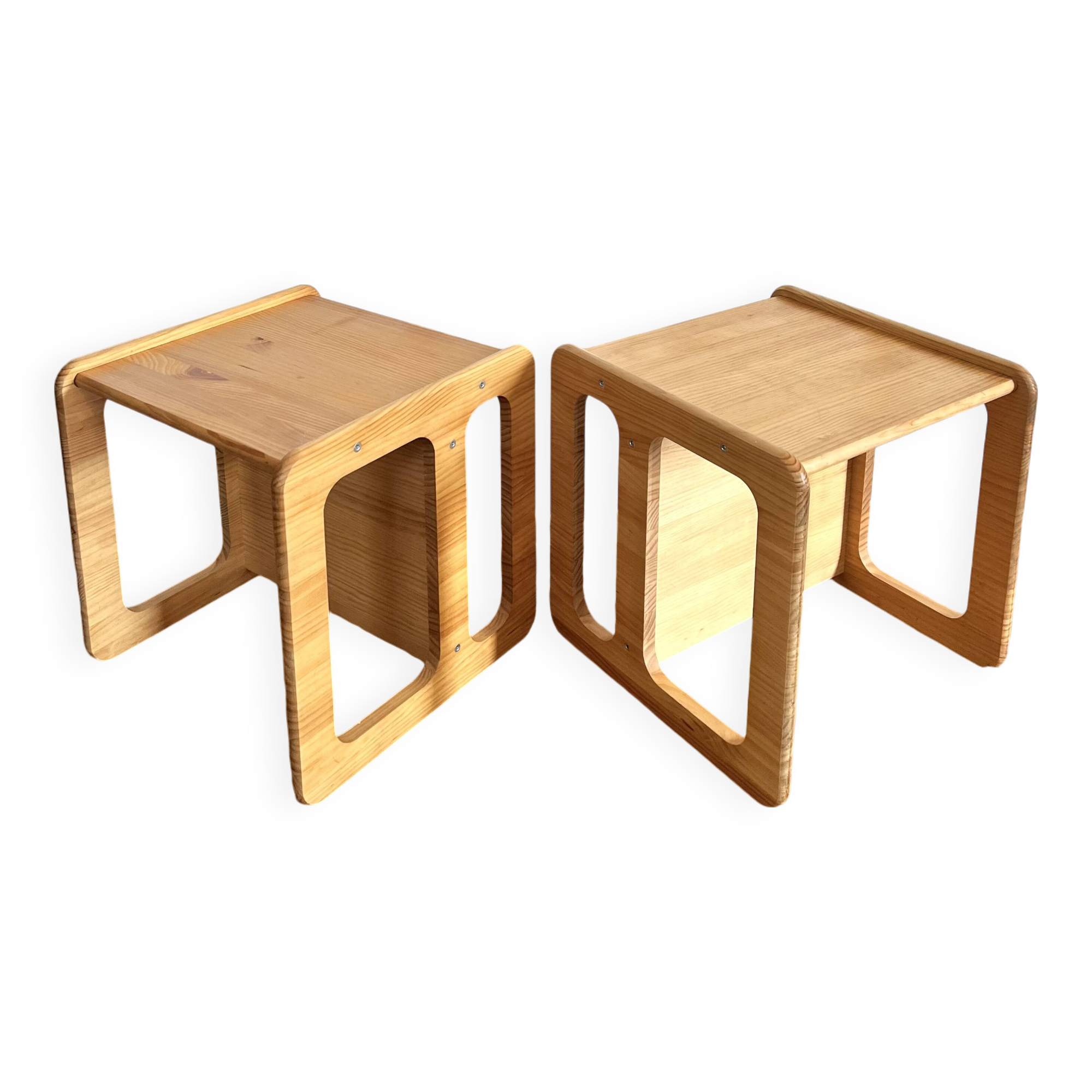 Pair of end tables, coffee tables or bedside tables