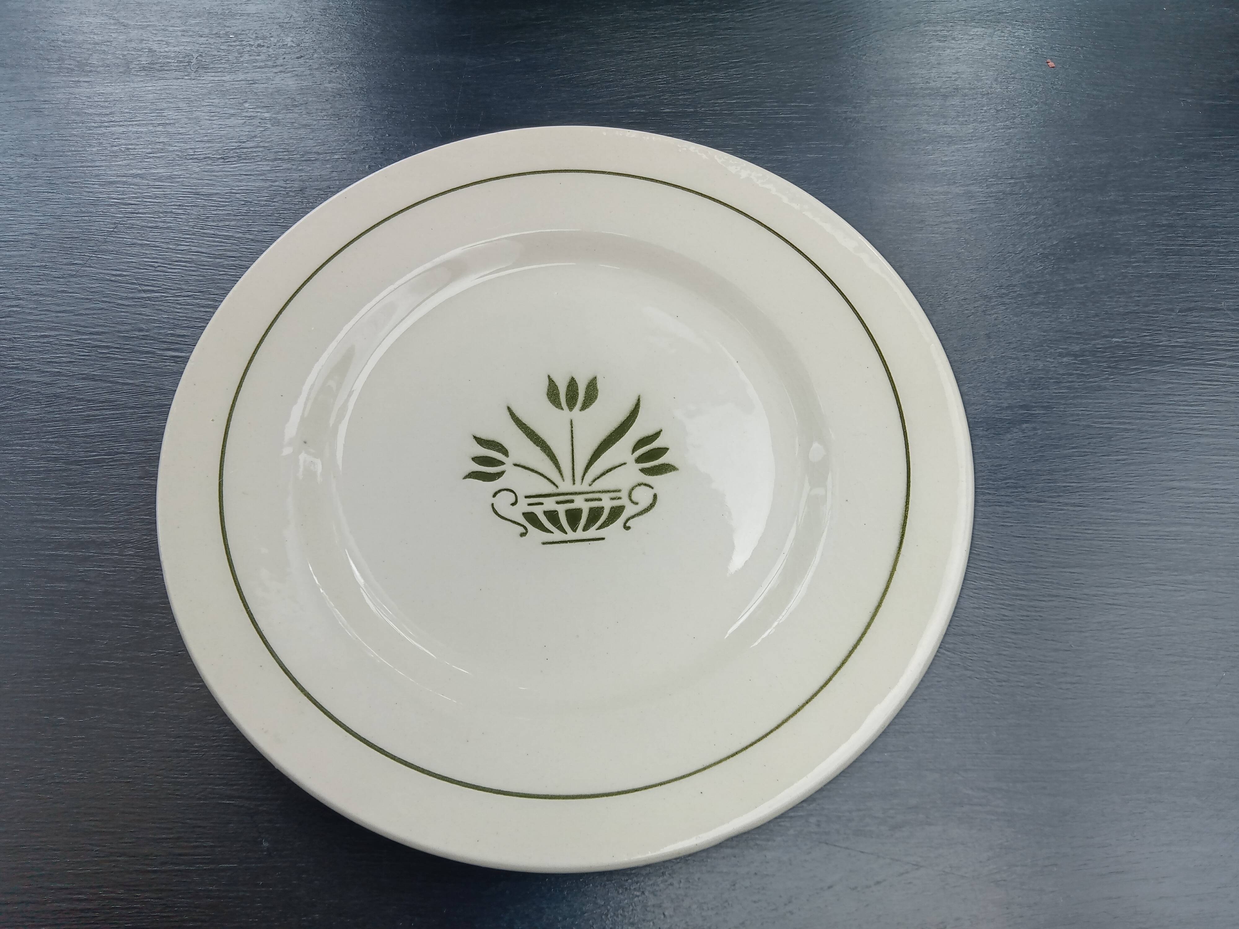 12 Terre de Fer Marmoz dessert plates