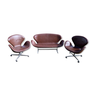 2 office armchairs + Settee / Swan sofa by Arne Jacobsen for Fritz Hansen, original leather