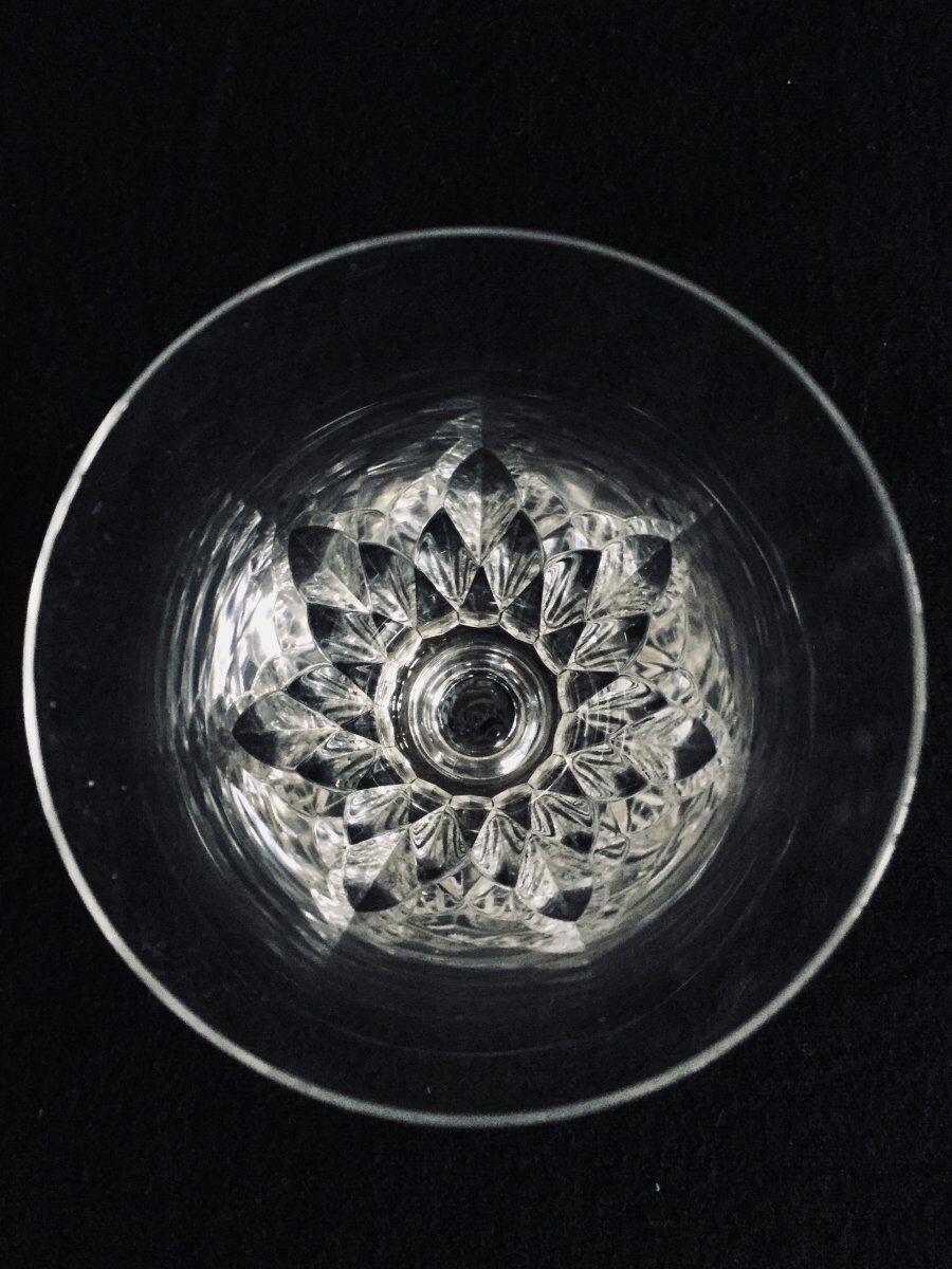 Set of 11 white wine glasses in Baccarat crystal carcassonne model