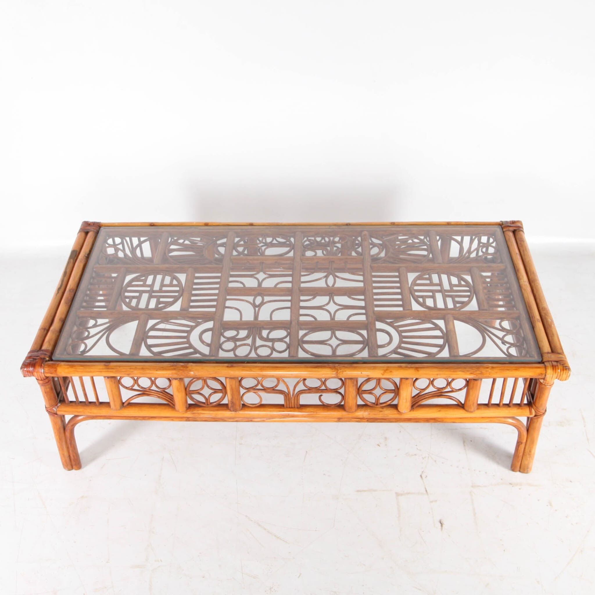 Ensemble de 3 tables basses en rotin