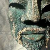 Masque en papier mâché