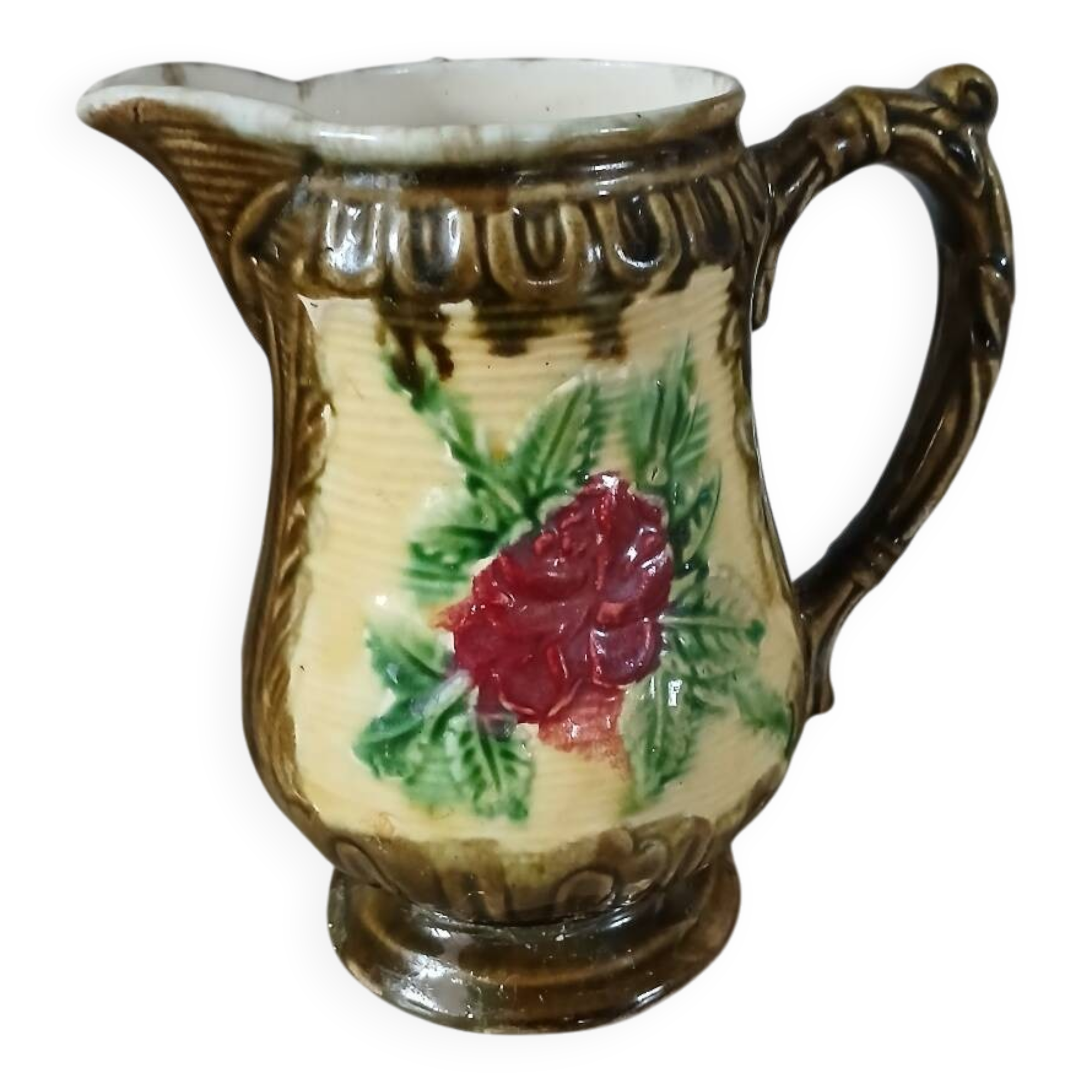 Small pitcher/cream jug in majolica.