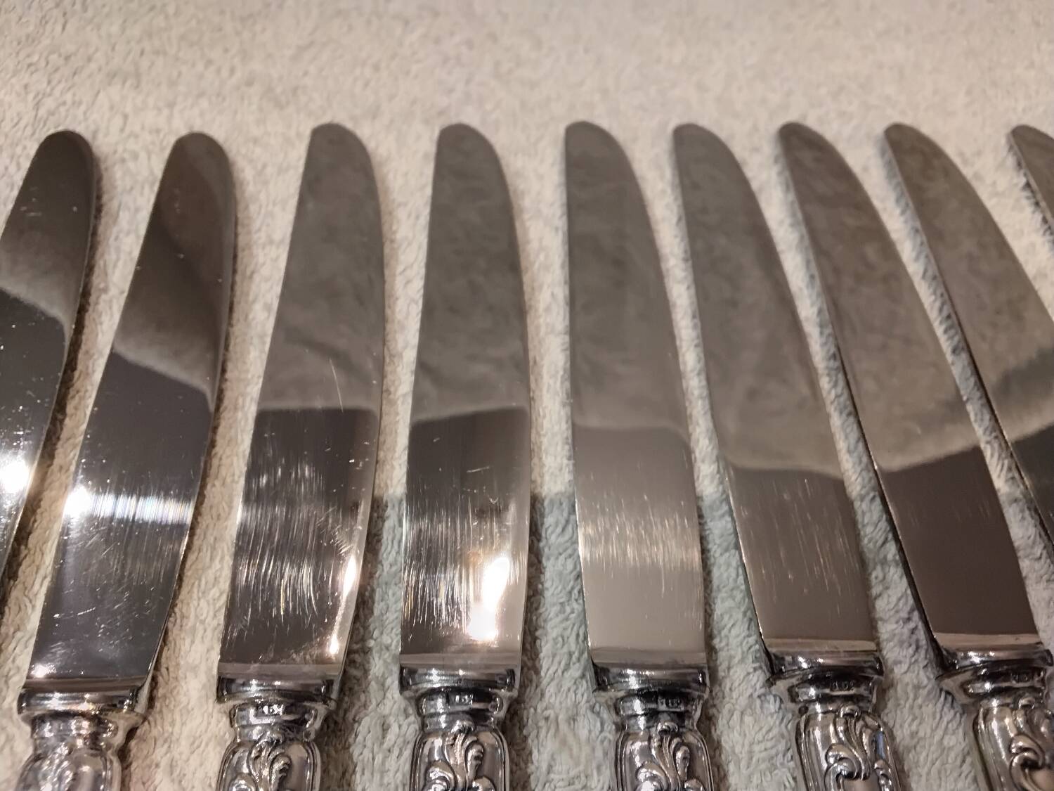 12 silver-plated dessert knives, Ercuis silversmith, Louis XV style, 29