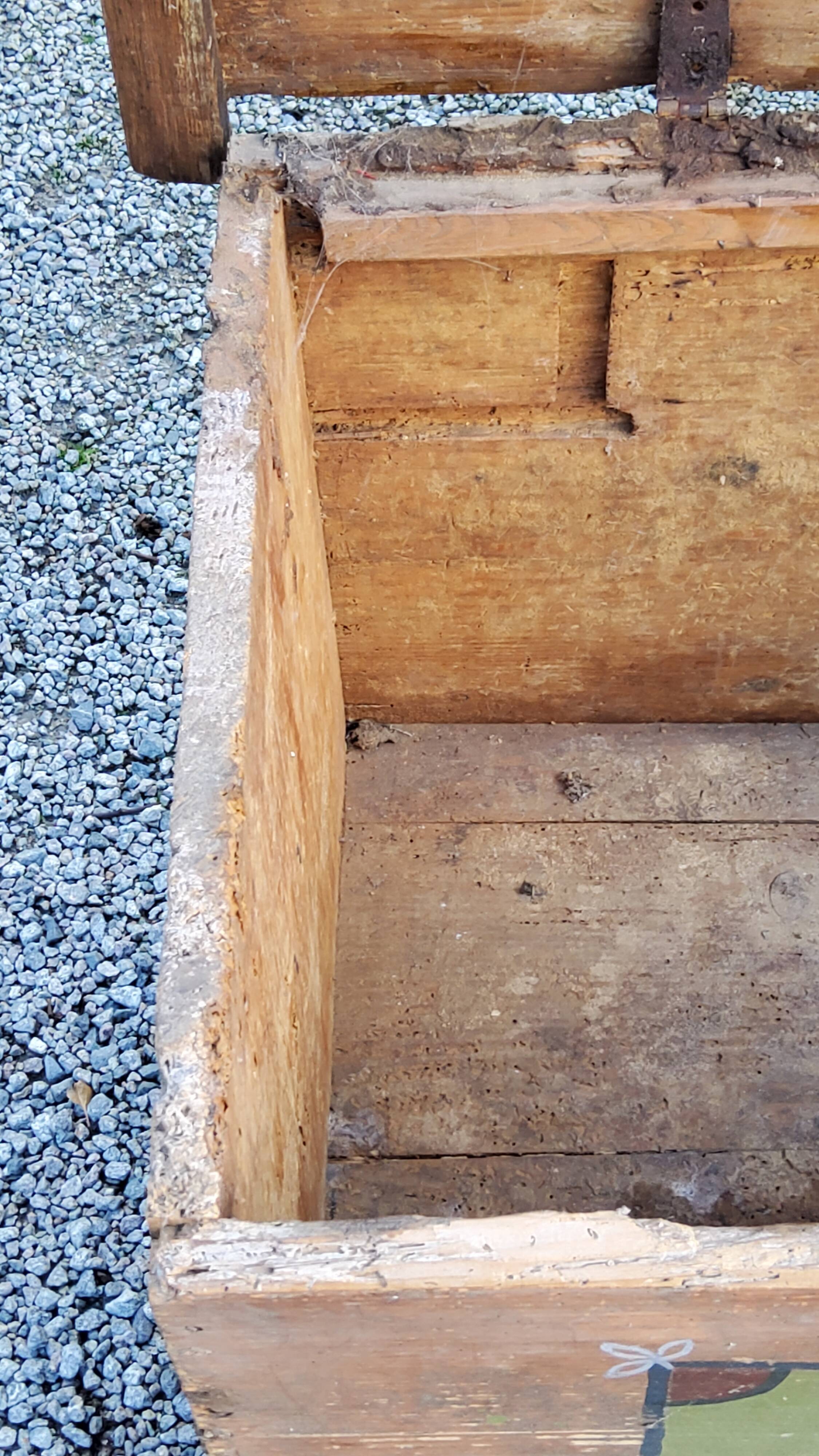 Alsatian polychrome wedding chest eighteenth -nineteenth century