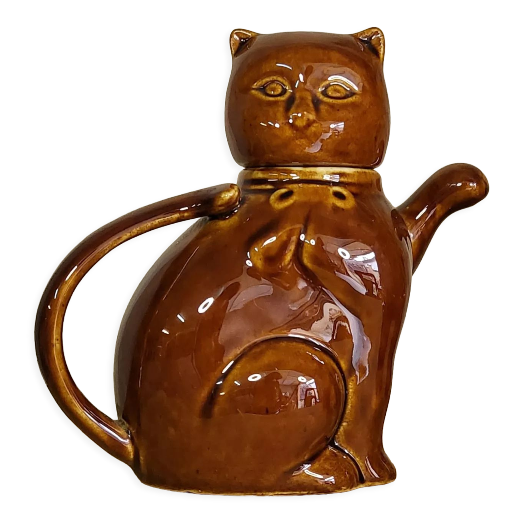 Teapot cat