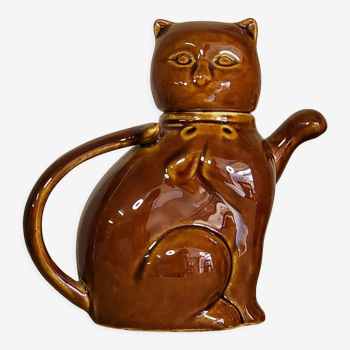 Teapot cat