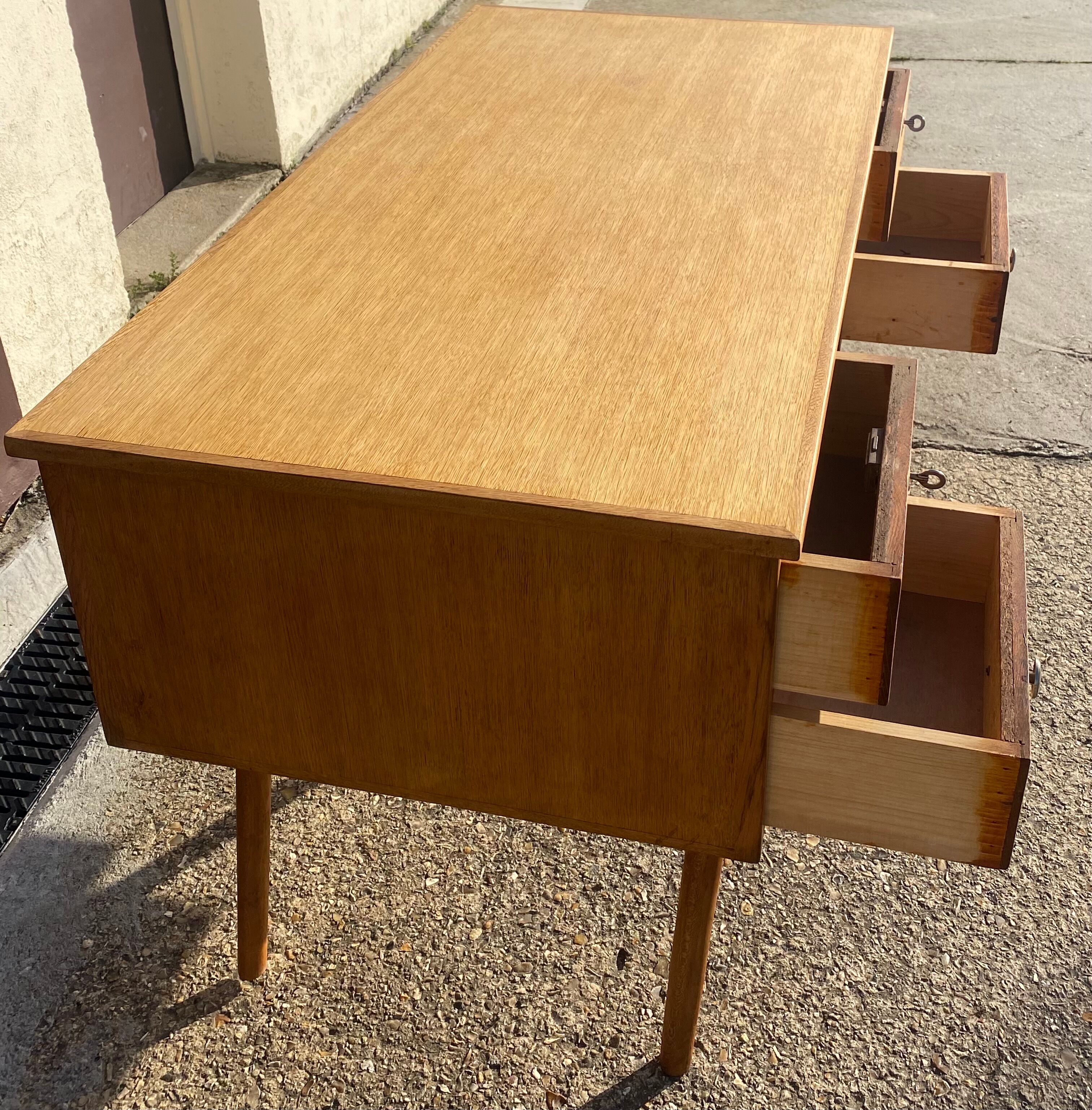 Oak desk 50s compass