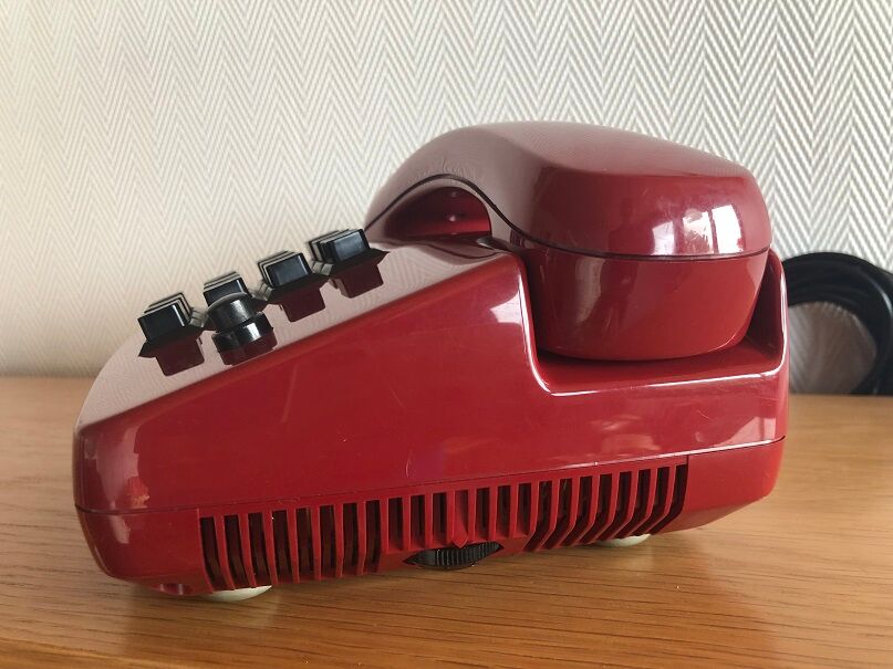 Vintage Siemens phone from the 80s