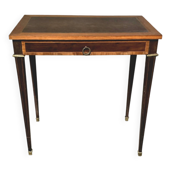 Petit bureau style Louis XVI en marqueterie — Beyit