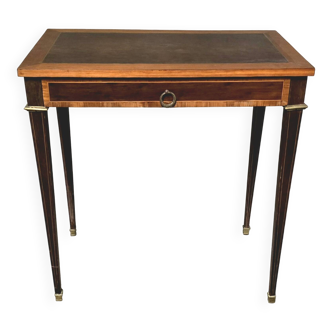 Small Louis XVI style desk in marquetry.