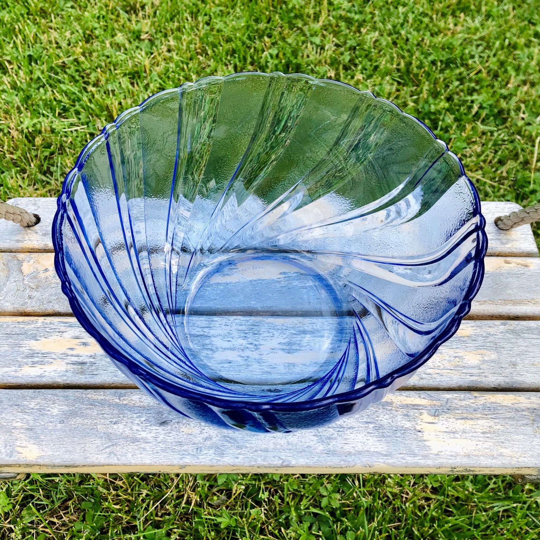 Saladier bleu duralex