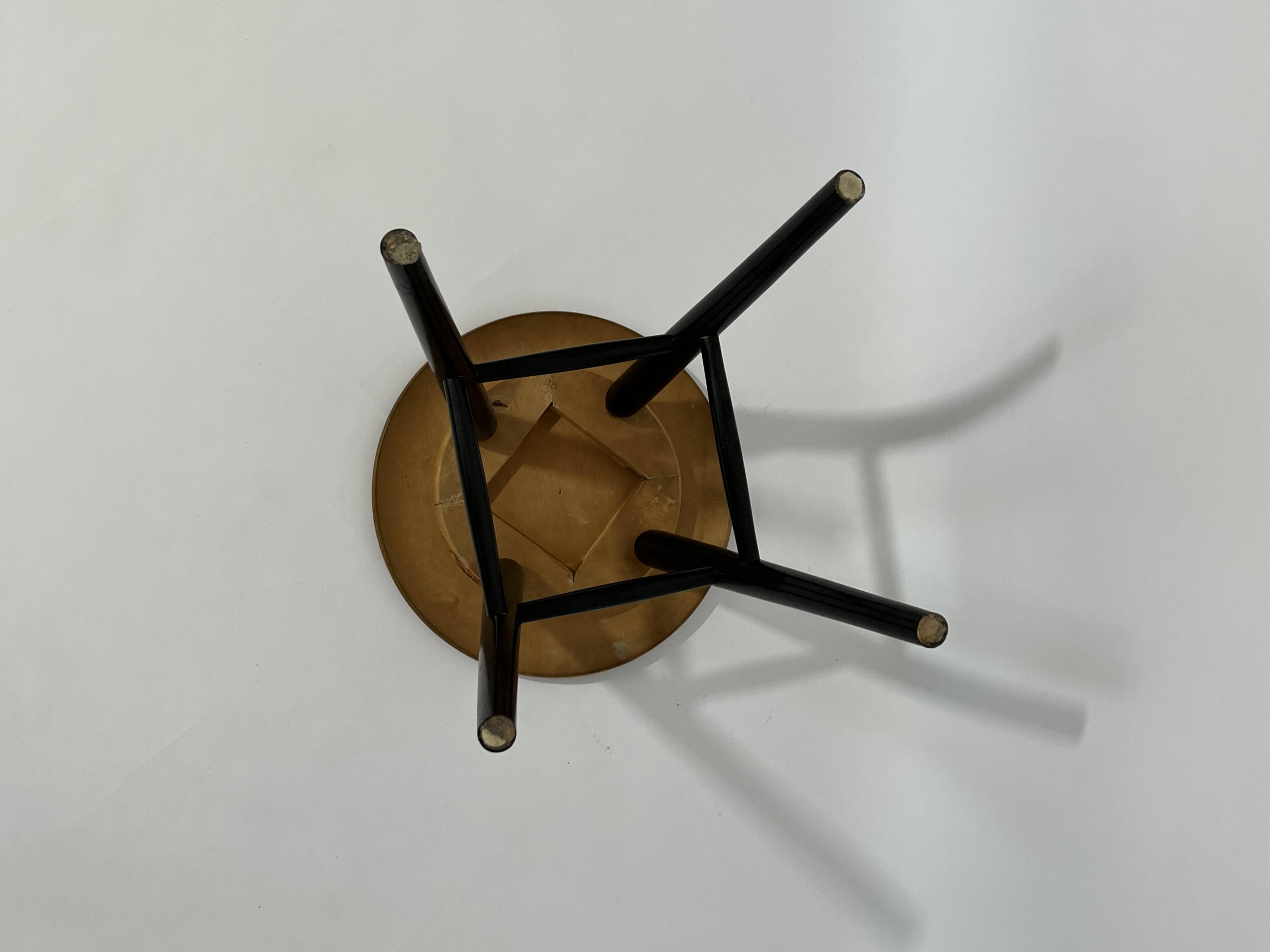 Ilmari Tapiovaara designer stool for Nesto, 1950s