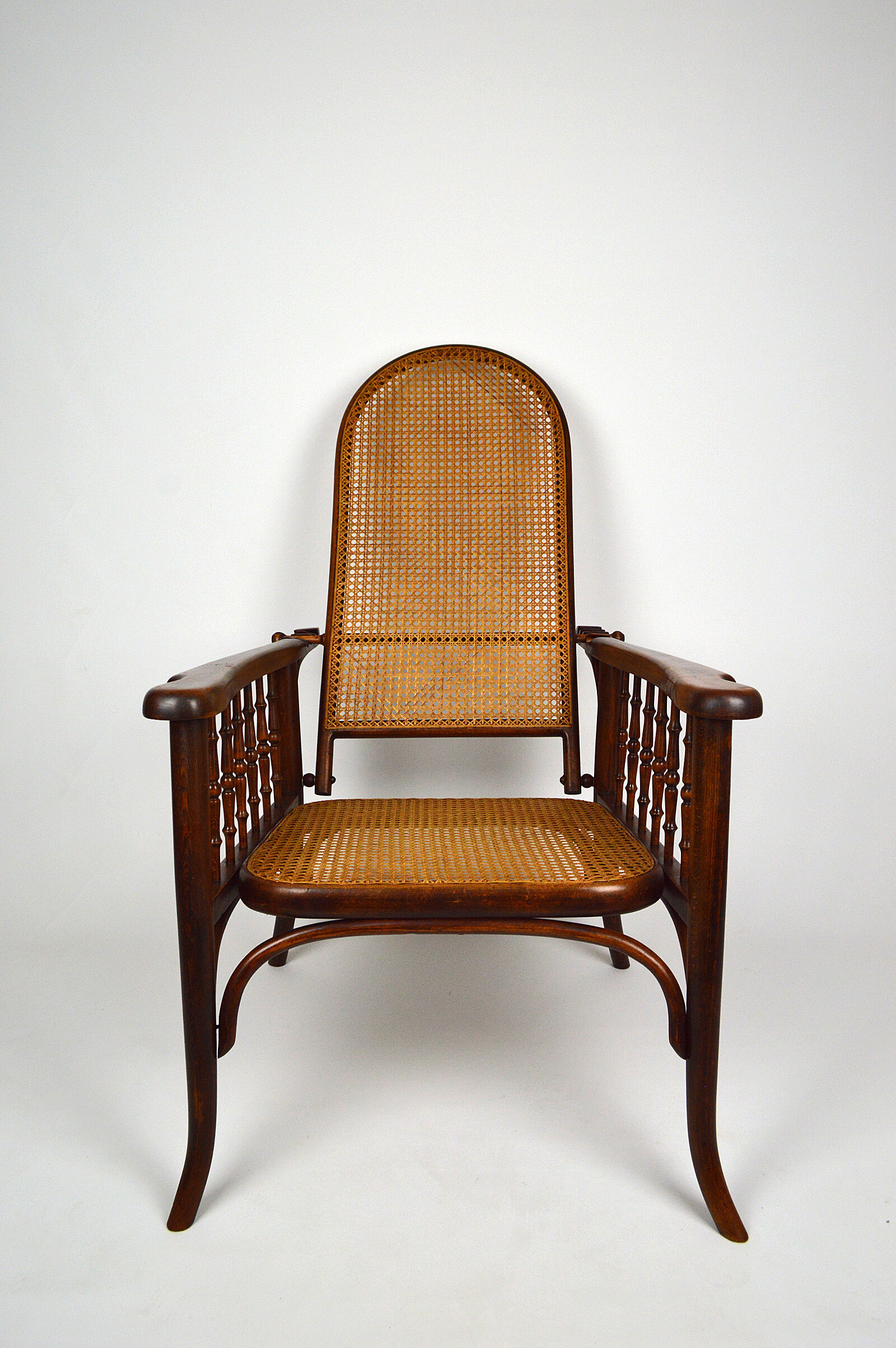 Fischel canned armchair with rack and pinion around 1910