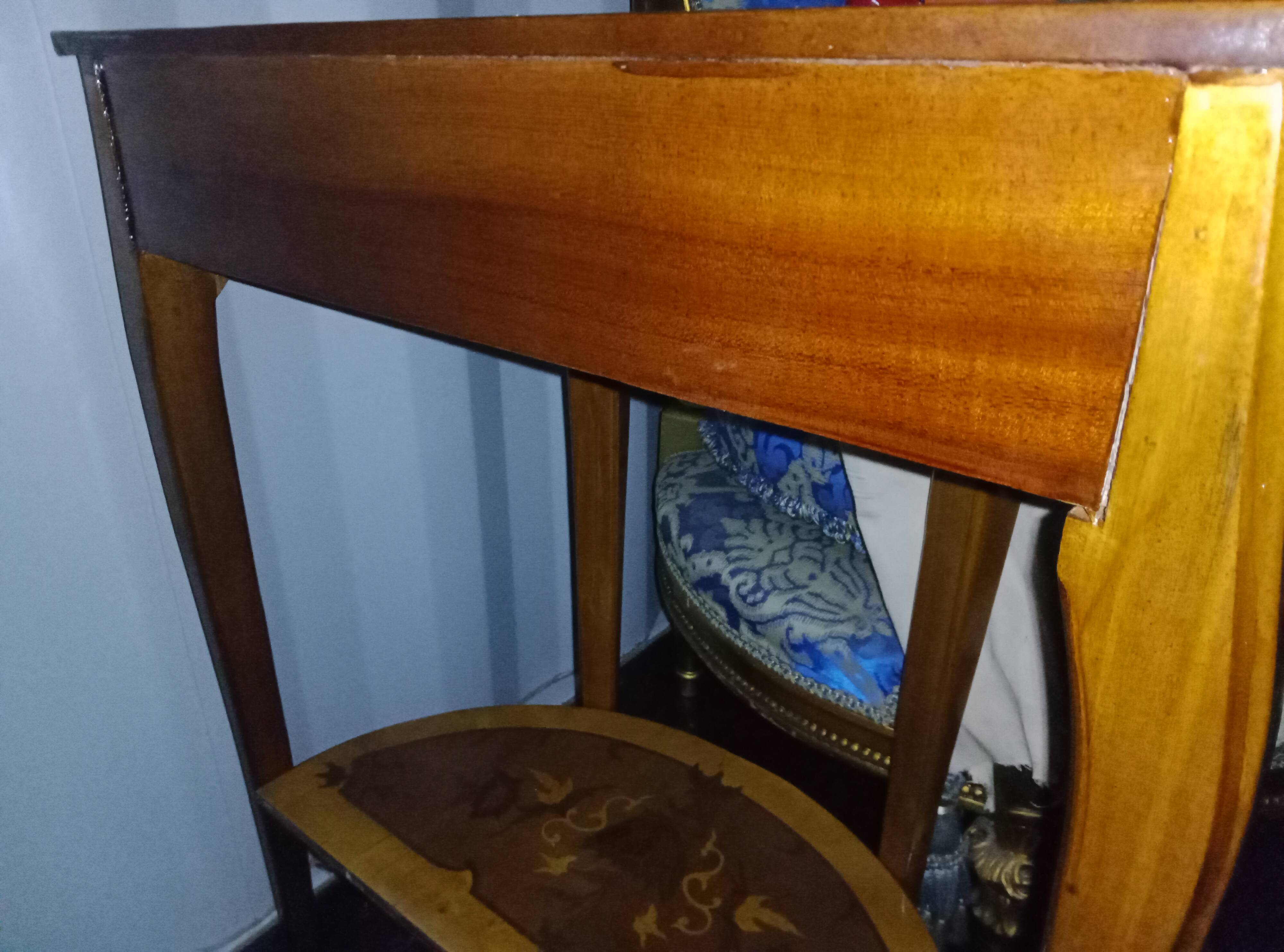 Console demi-lune Louis XV en marqueterie, style italien