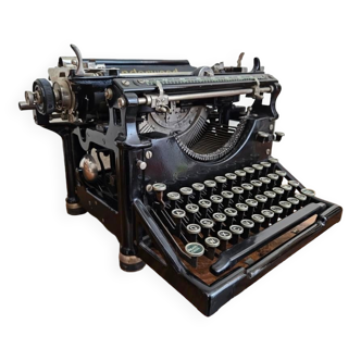 Underwood typewriter