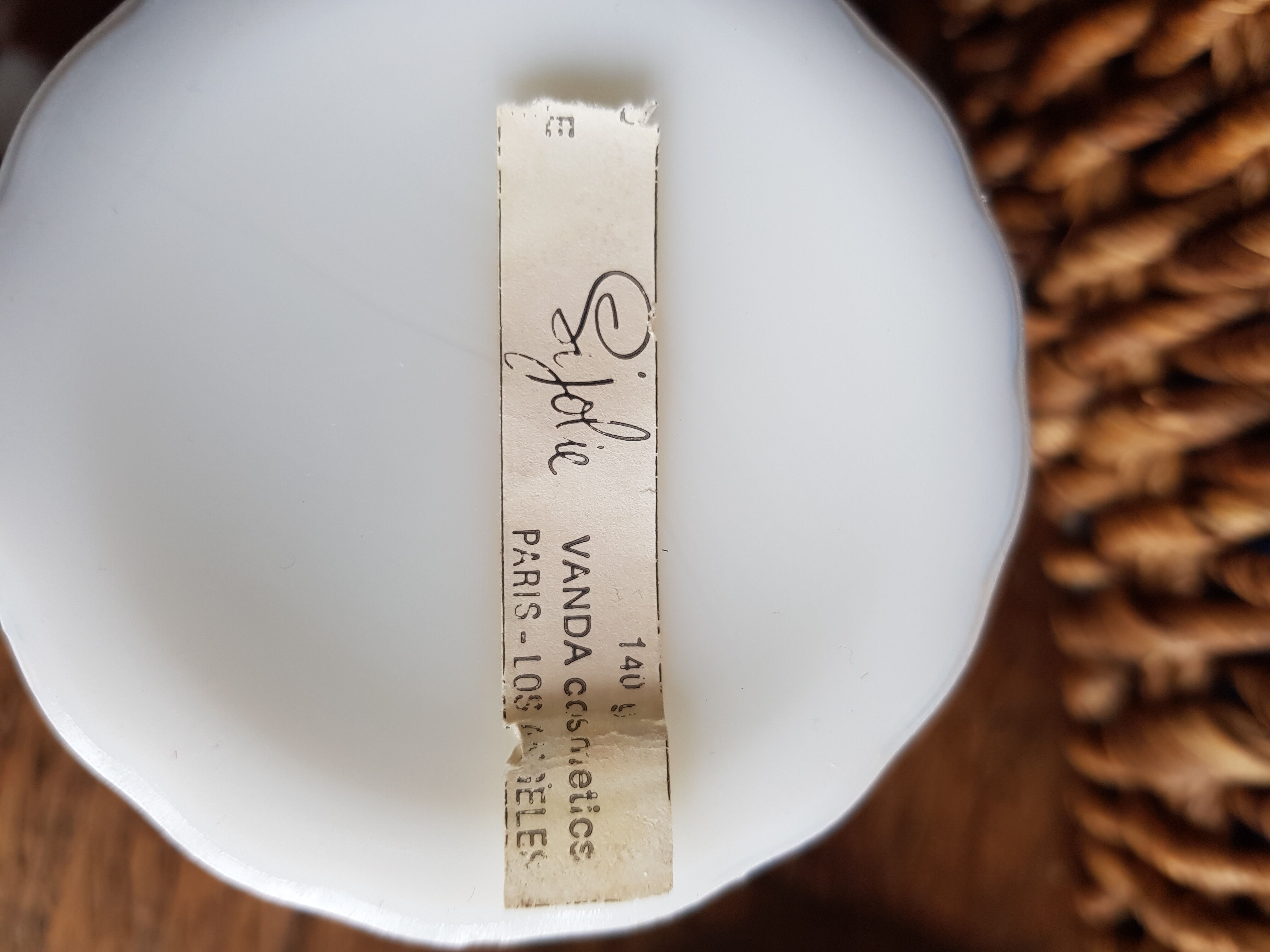 Cosmetic opaline jar