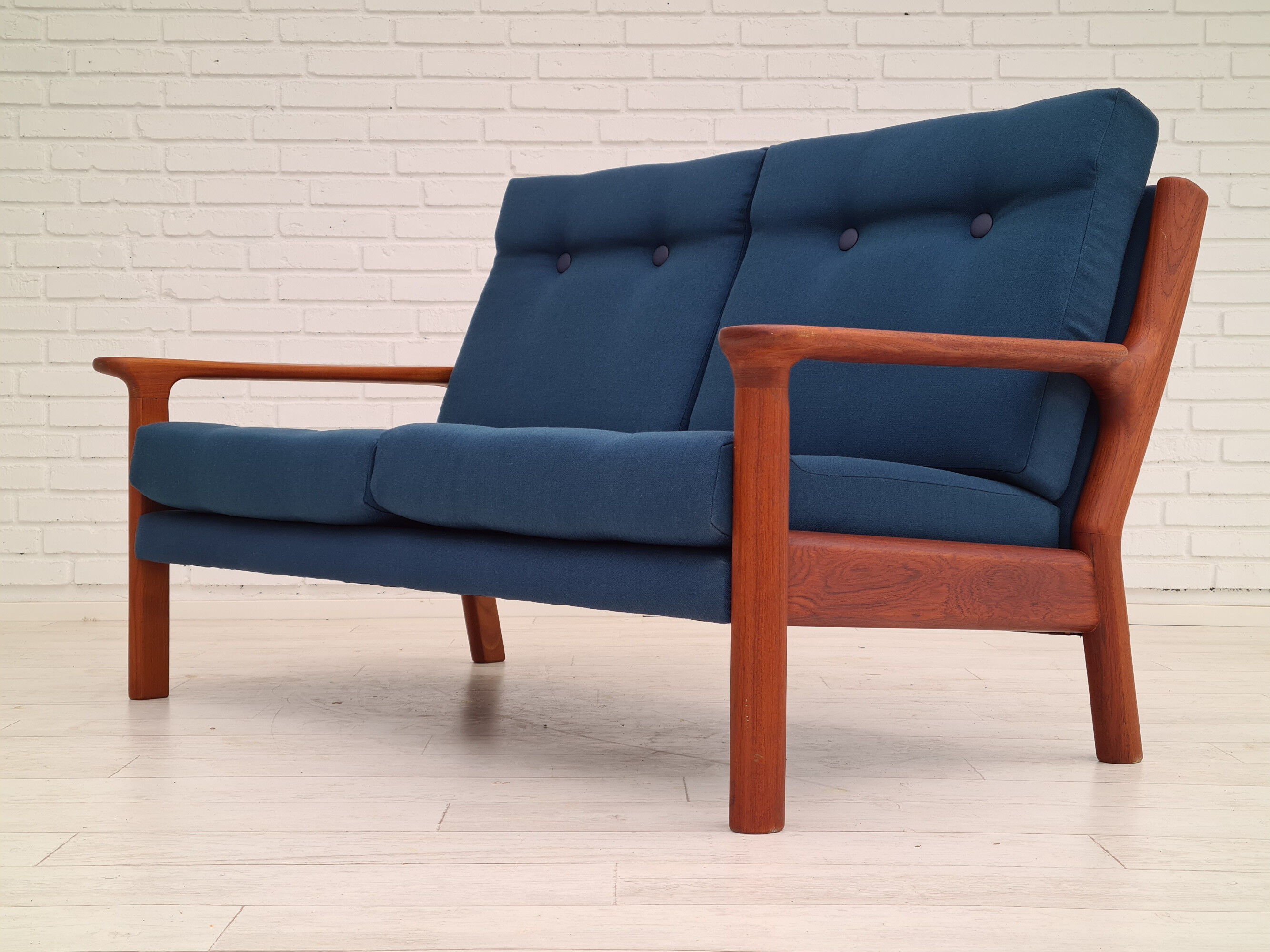 Canapé scandinave entièrement rénové, années 70, laine de meubles, teck