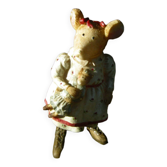 Madame mouse and her little one