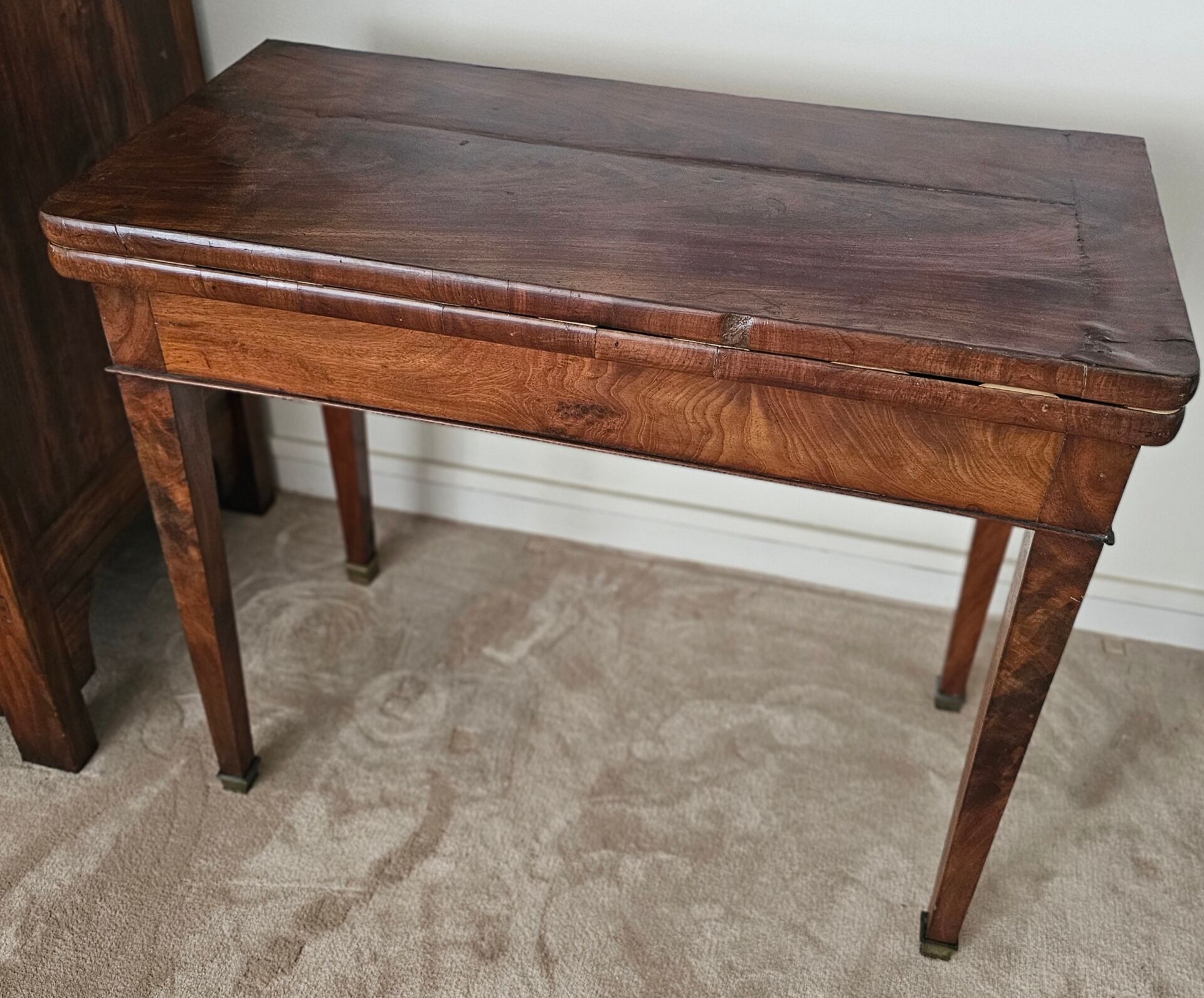 Table de jeux ancienne