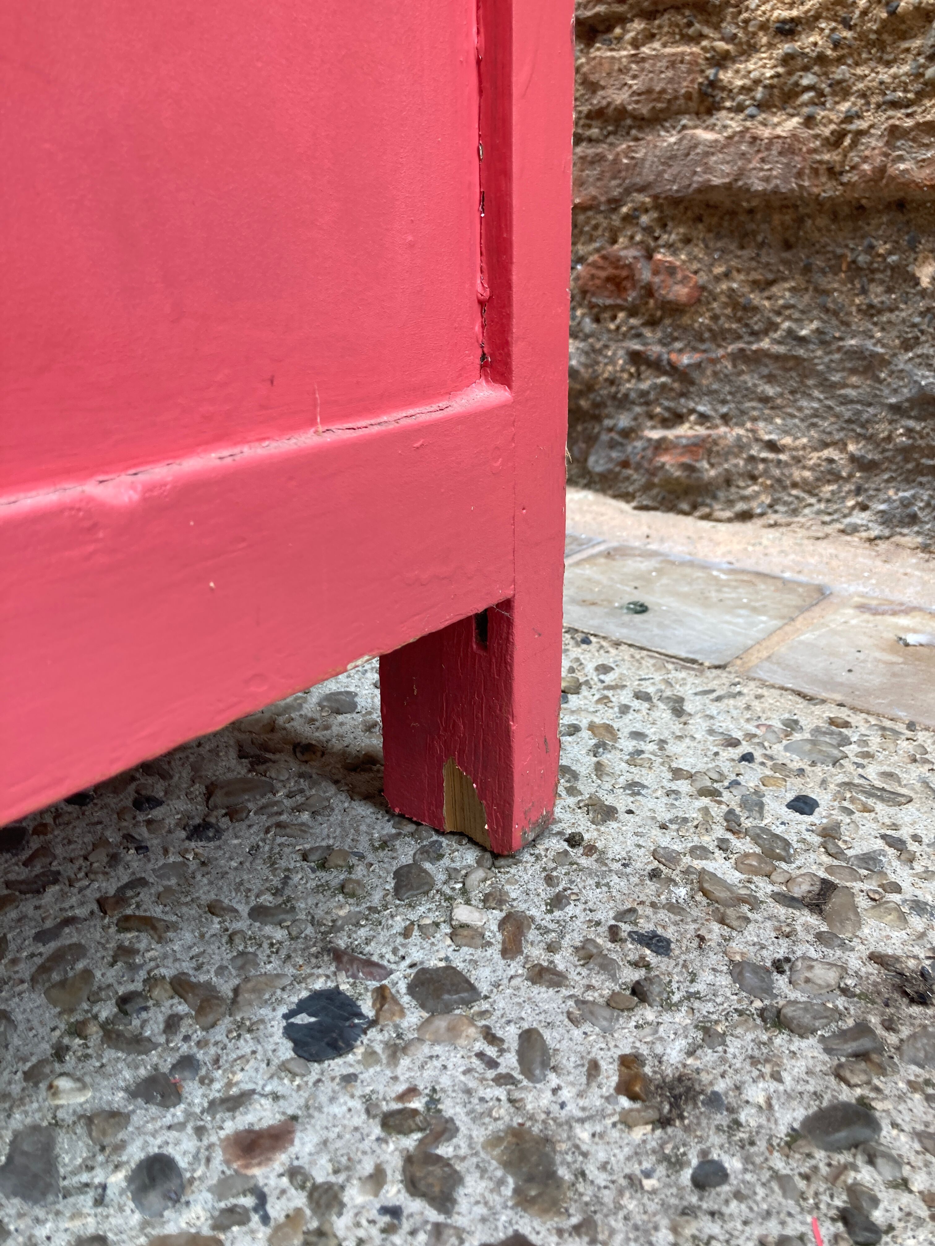 Pink Parisian buffet