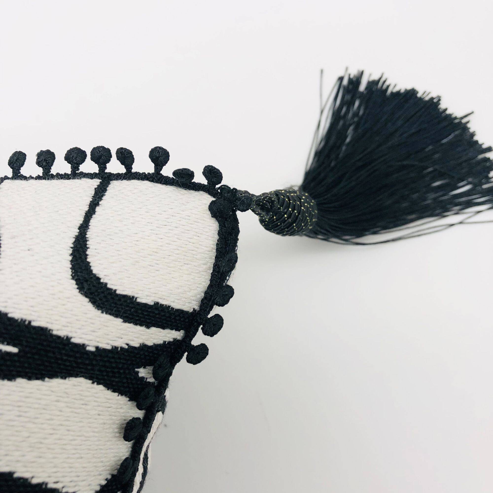 Square cushion, cover and insert, black and white. Ella model.