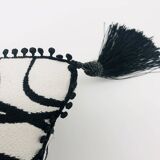 Square cushion, cover and insert, black and white. Ella model.