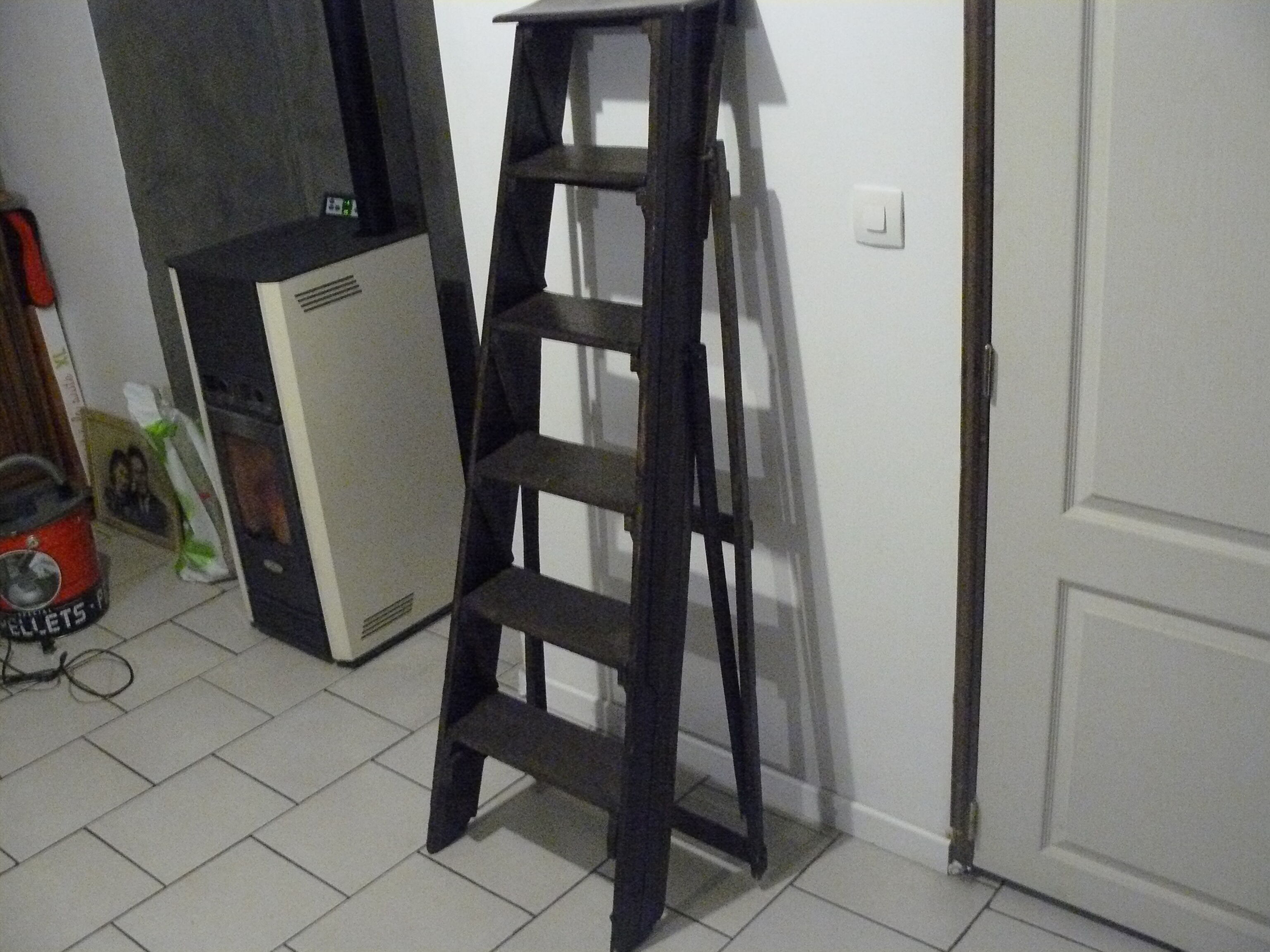 Foldable step ladder 30 40