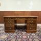 Bureau anglais classique avec chaise de bureau