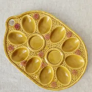 Vintage egg plate in majolica - 1970s