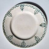 Terre de Fer plate with floral garland