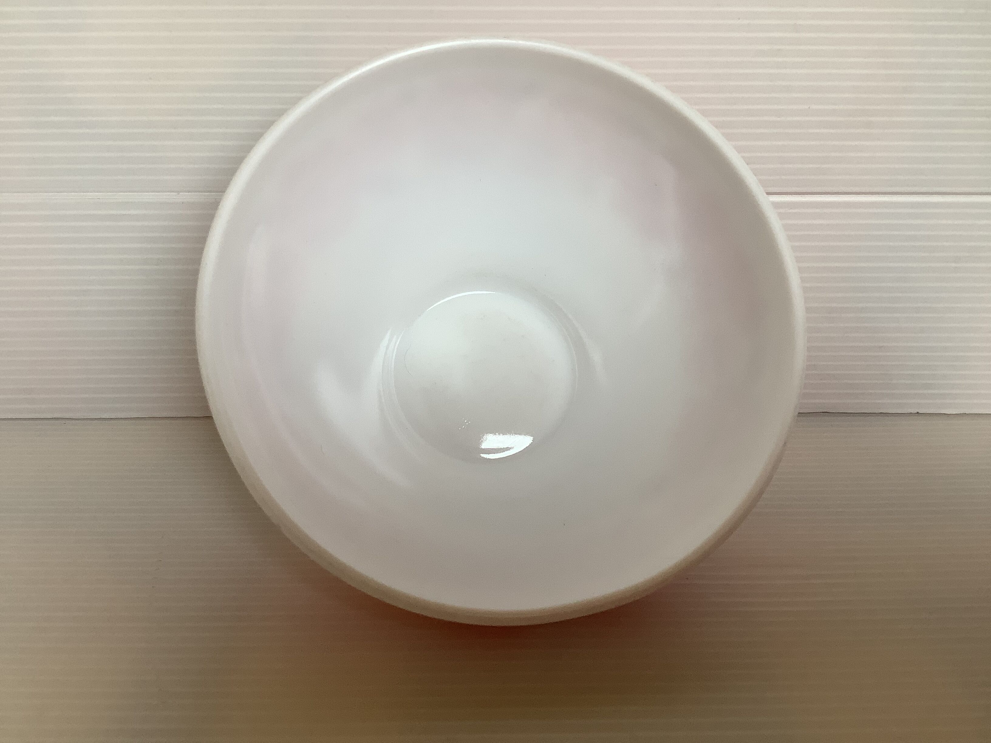 Red flowers bowl lotus Arcopal