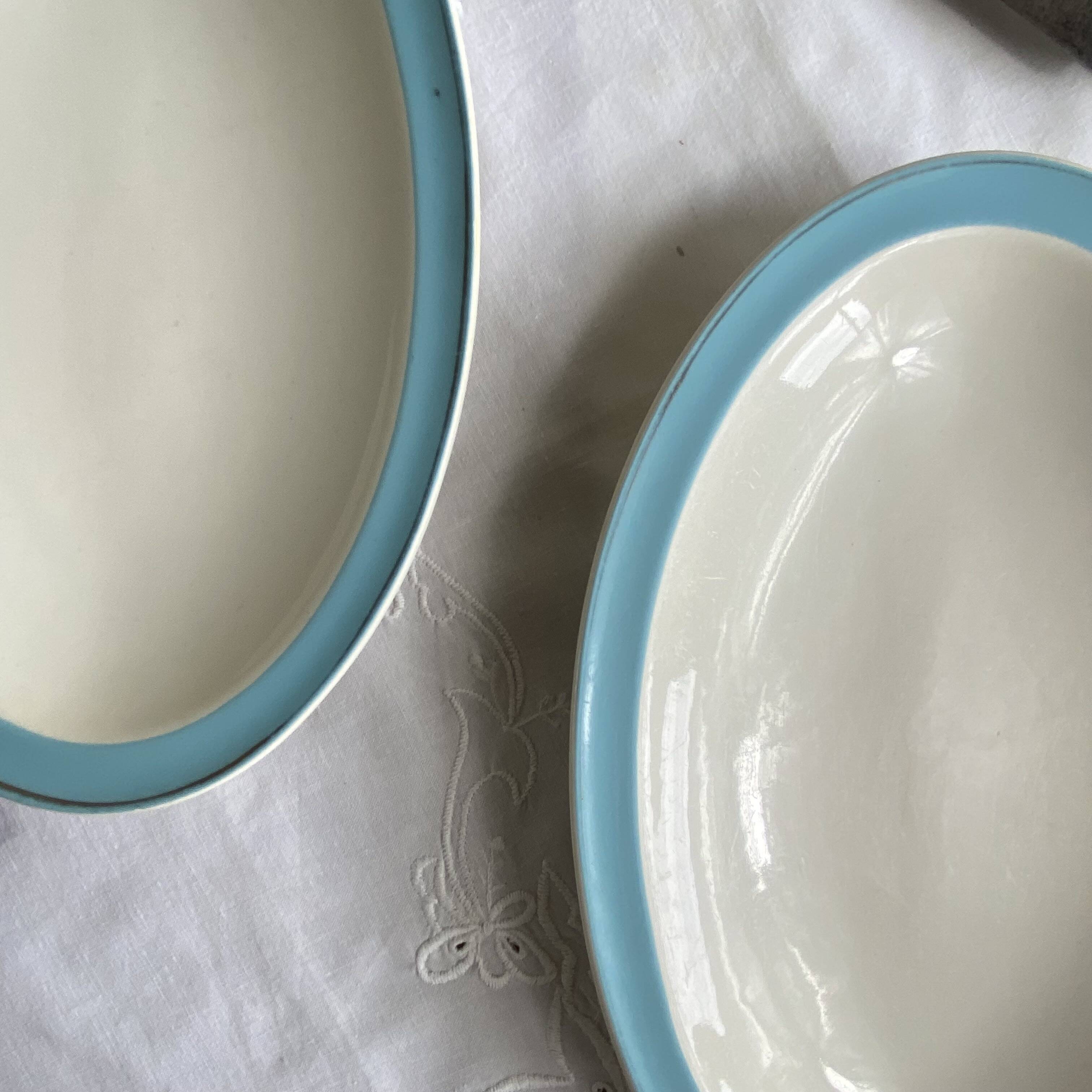 Set of 2 small serving dishes, antique Boch and Frères earthenware.