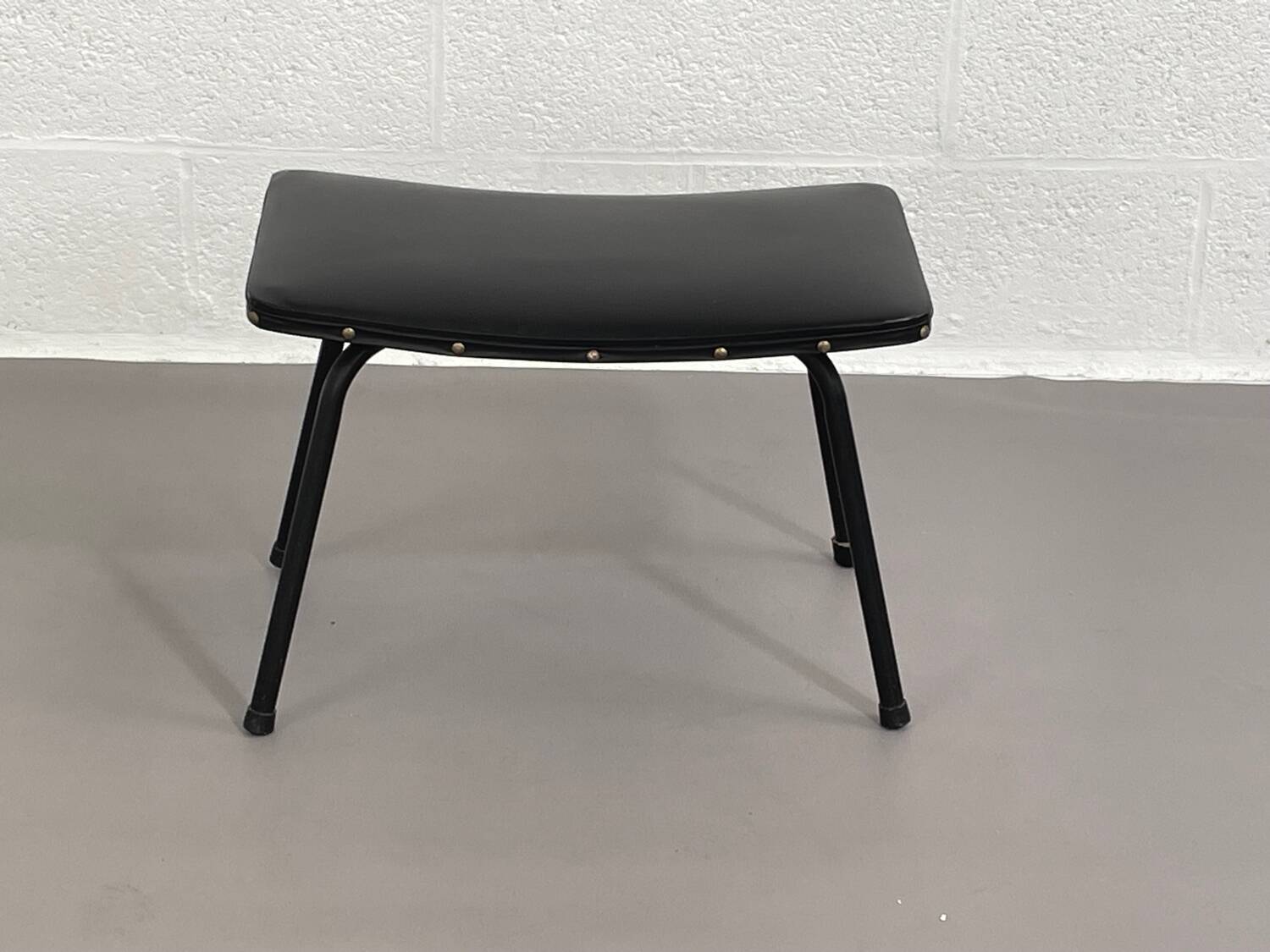 Pierre Guariche stool