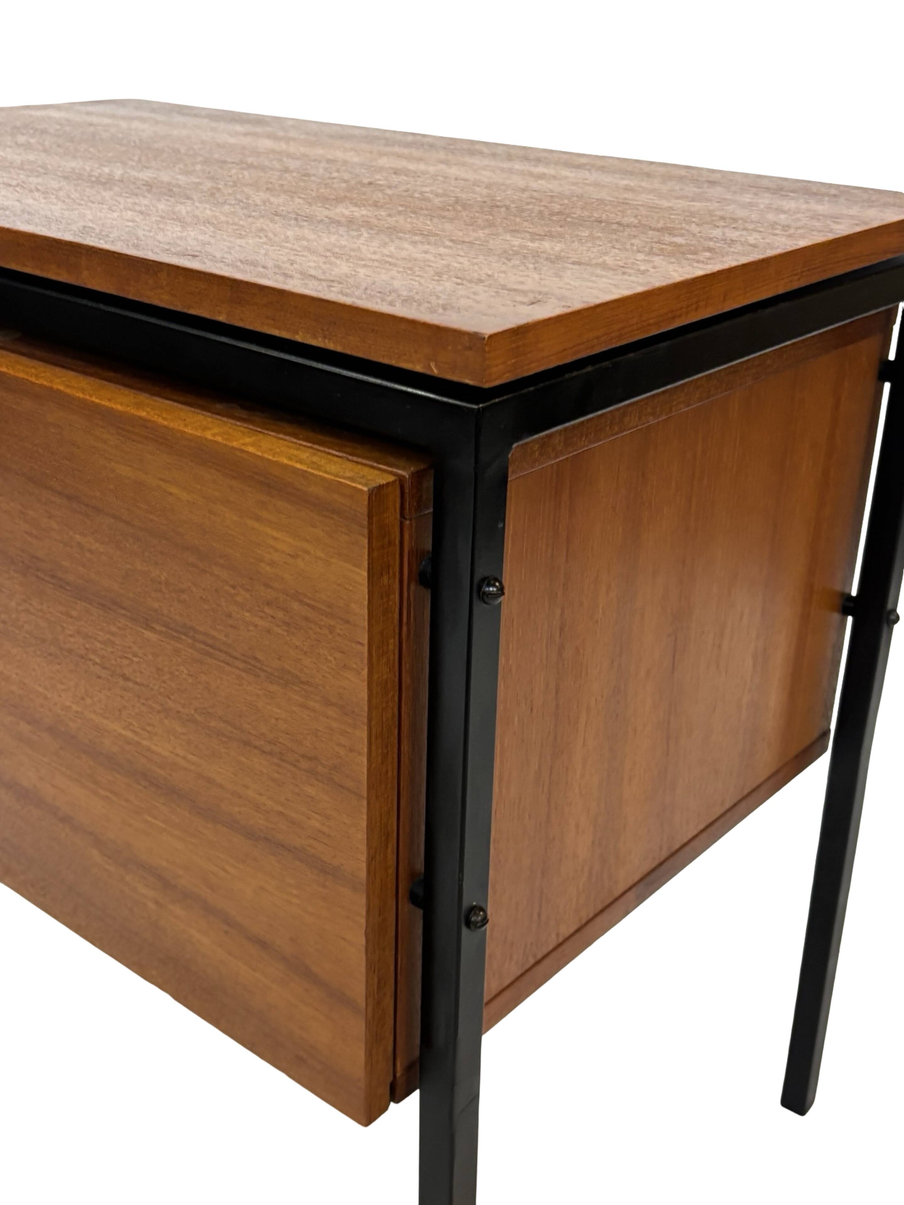 Meuble TV vintage petit format, placage teck, années 1960