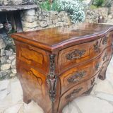 Marquetry tomb chest of drawers