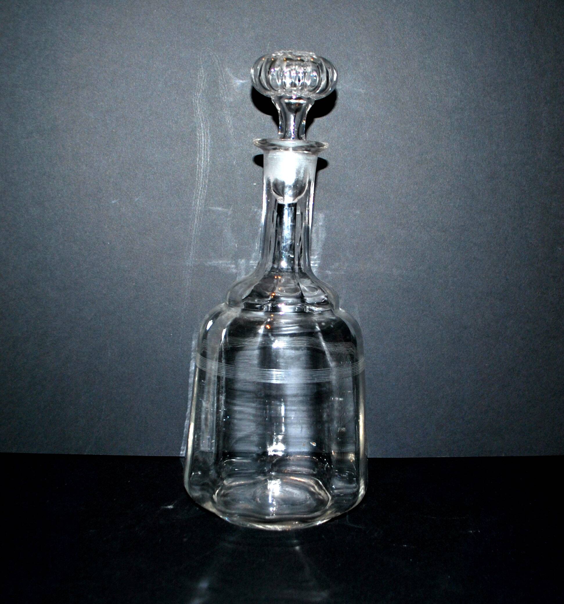 Antique blown glass carafe engraved with fine lines BISTROT 1900