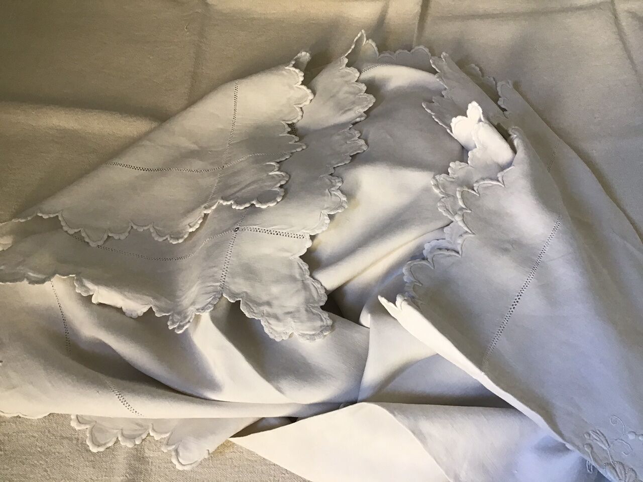 Drap de lin brodé fin 19eme