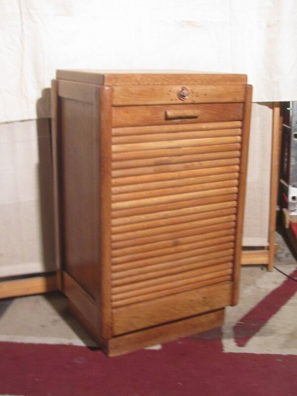 Meuble en chêne porte rouleau années 50
