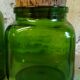 Trio de flacons d'apothicaire en verre vert