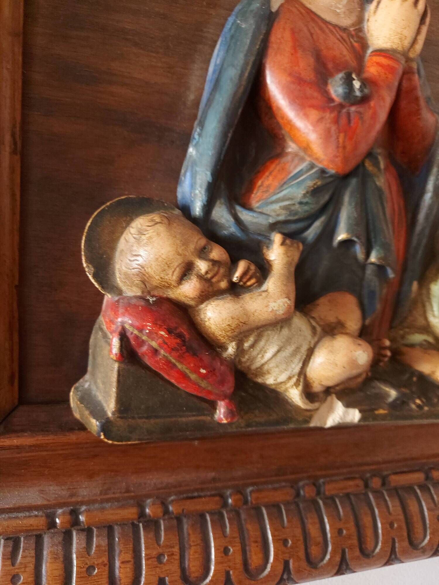 Painting, low relief in polychrome plaster, virgin mary, child jesus on wooden frame