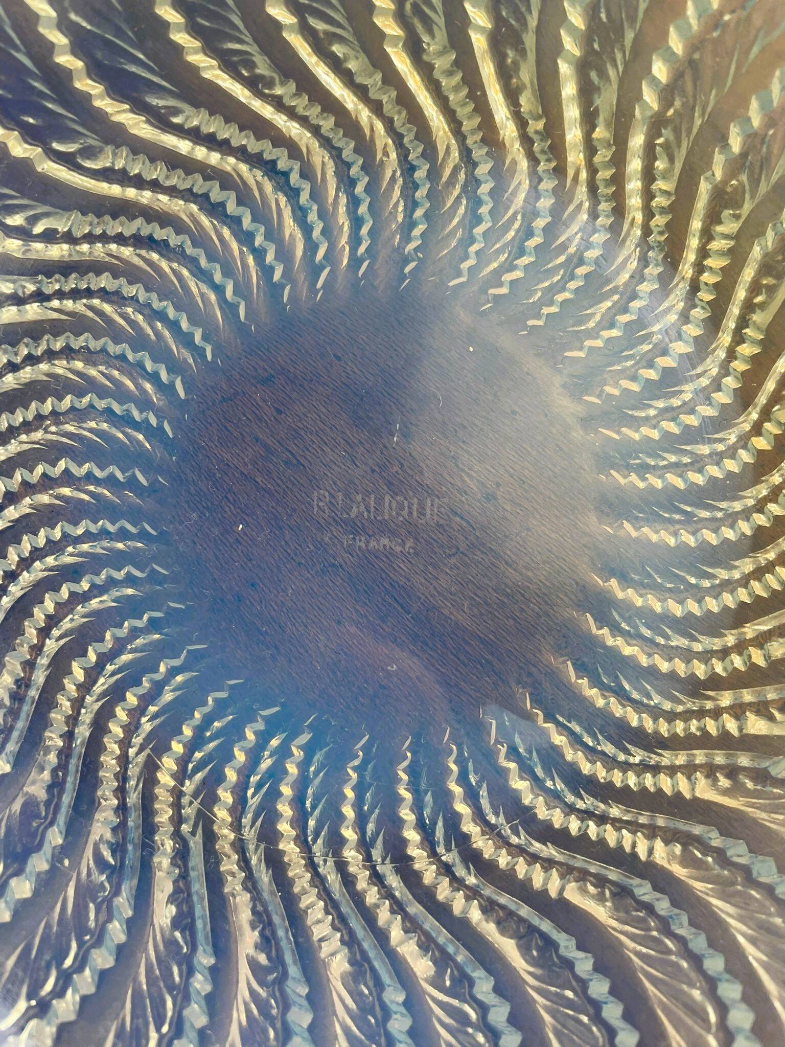 Opalescent glass bowl “Actinia” by René Lalique