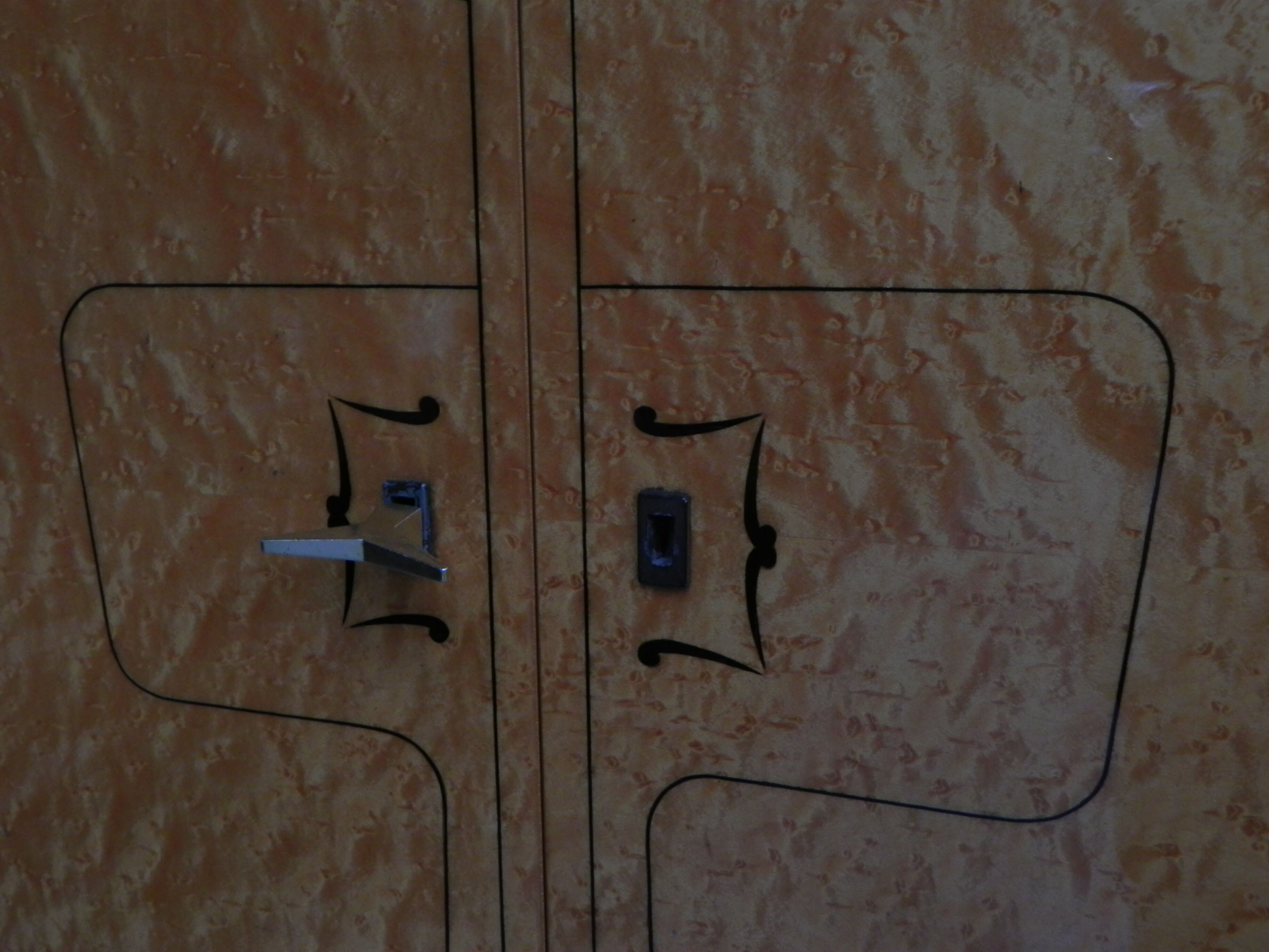 Wardrobe with 4 doors