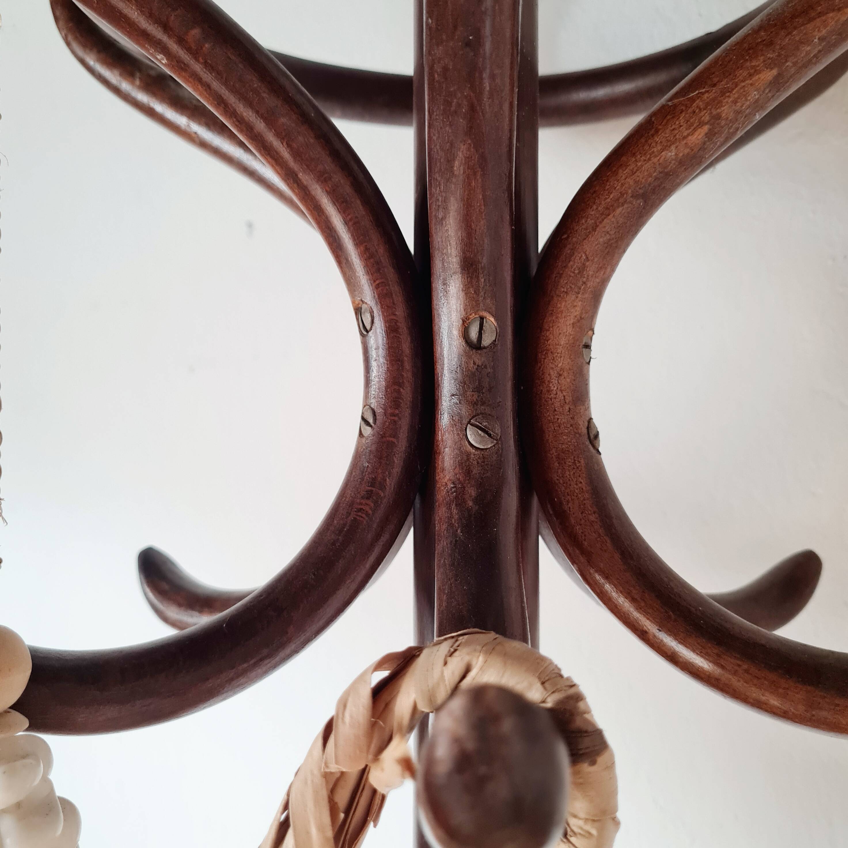 Porte-manteau ancien en bois courbé esprit Thonet 1875