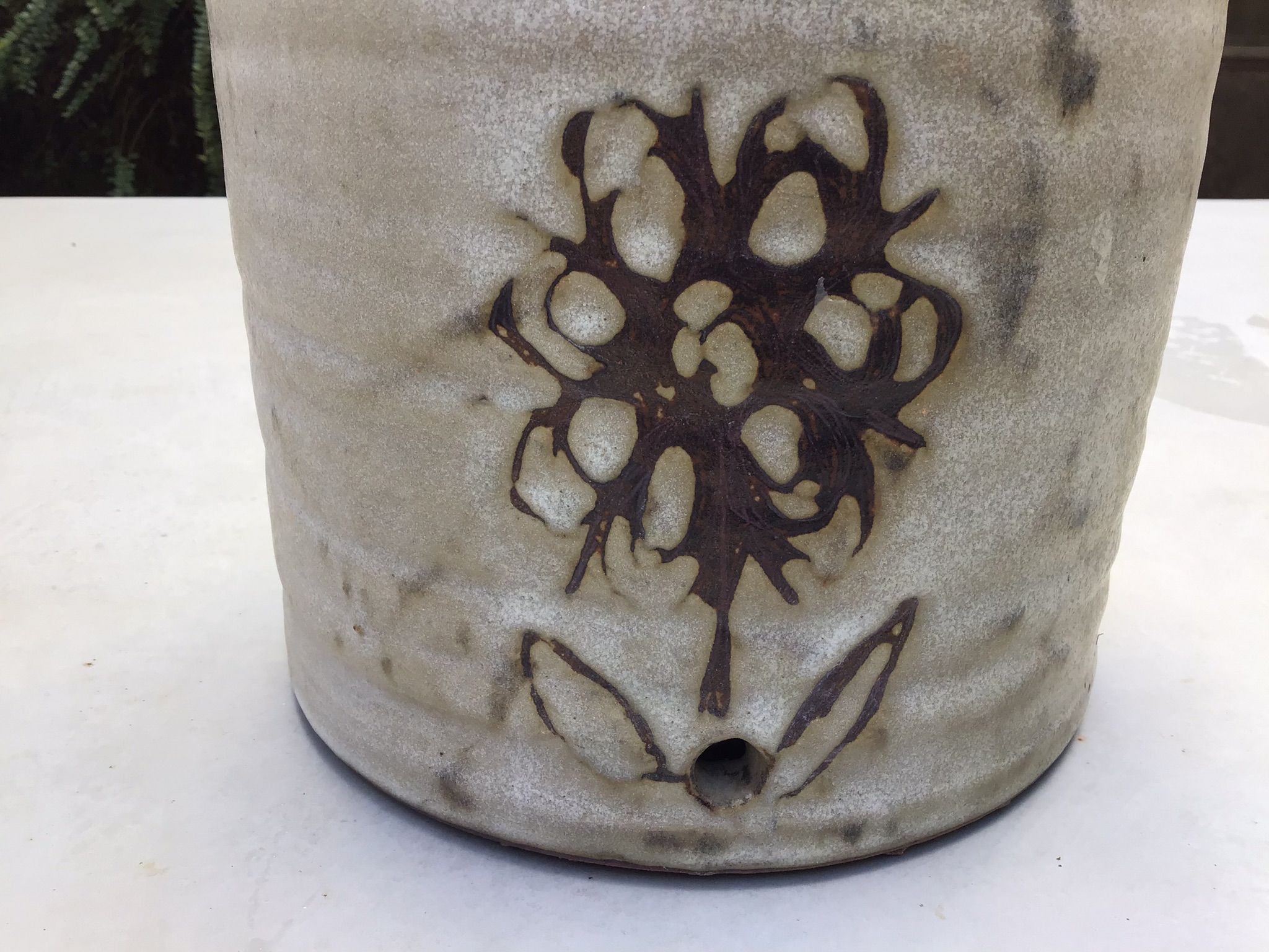 Sandstone lamp foot of the Pottery of the Dove