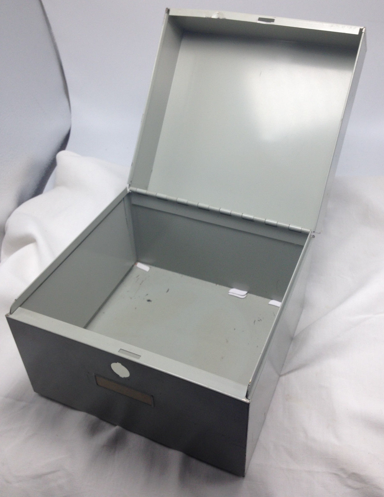 Box has Val - rex metal sheets